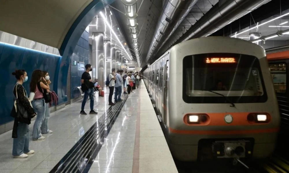 Ήρθαν και εδώ πλέον τα αλλόκοτα-Αλλοδαπός απειλούσε να σφάξει Έλληνες πολίτες στο μετρό της Αθήνας-Επέμβαση των αρχών (Βίντεο)